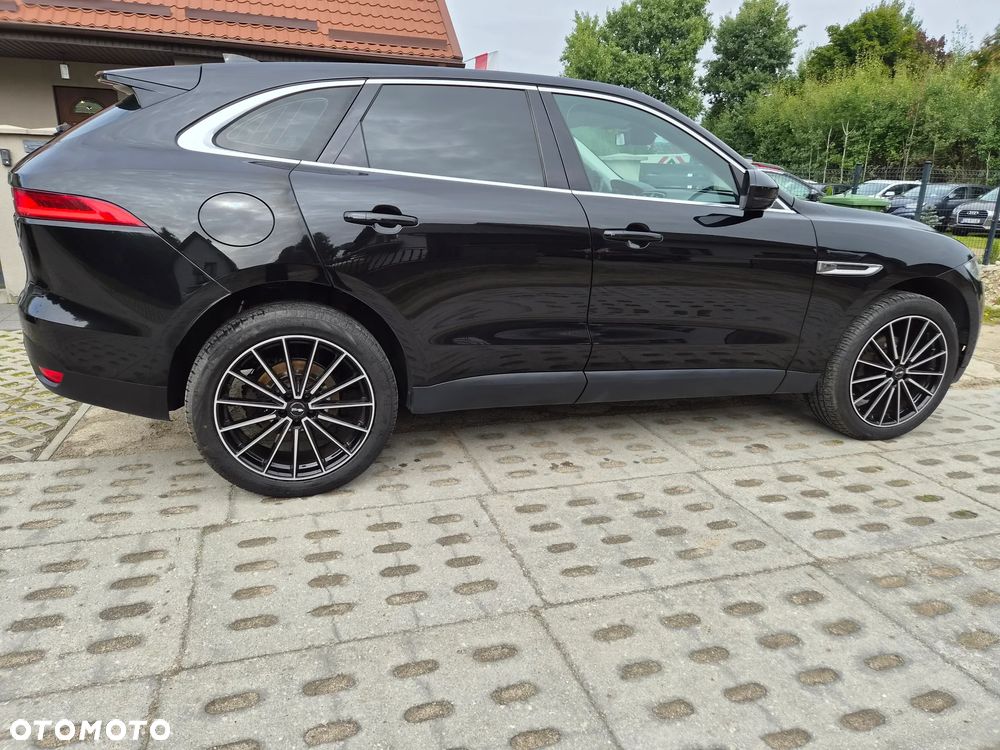 Jaguar F-Pace 20d Prestige - 19