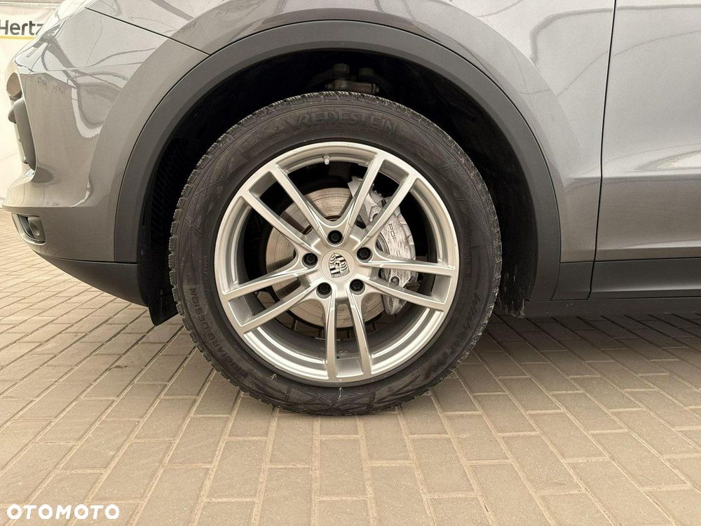 Porsche Cayenne - 20