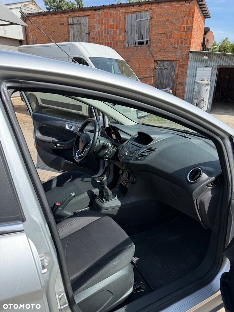 Ford Fiesta - 10