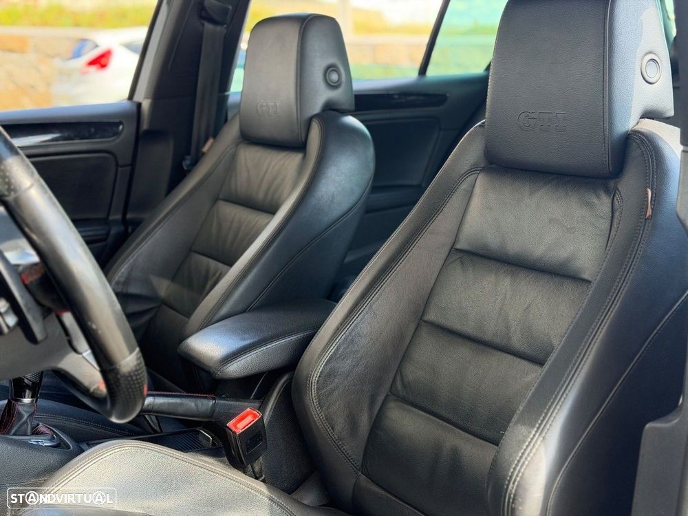 Volkswagen Golf 2.0 GTI DSG — fotografia 8