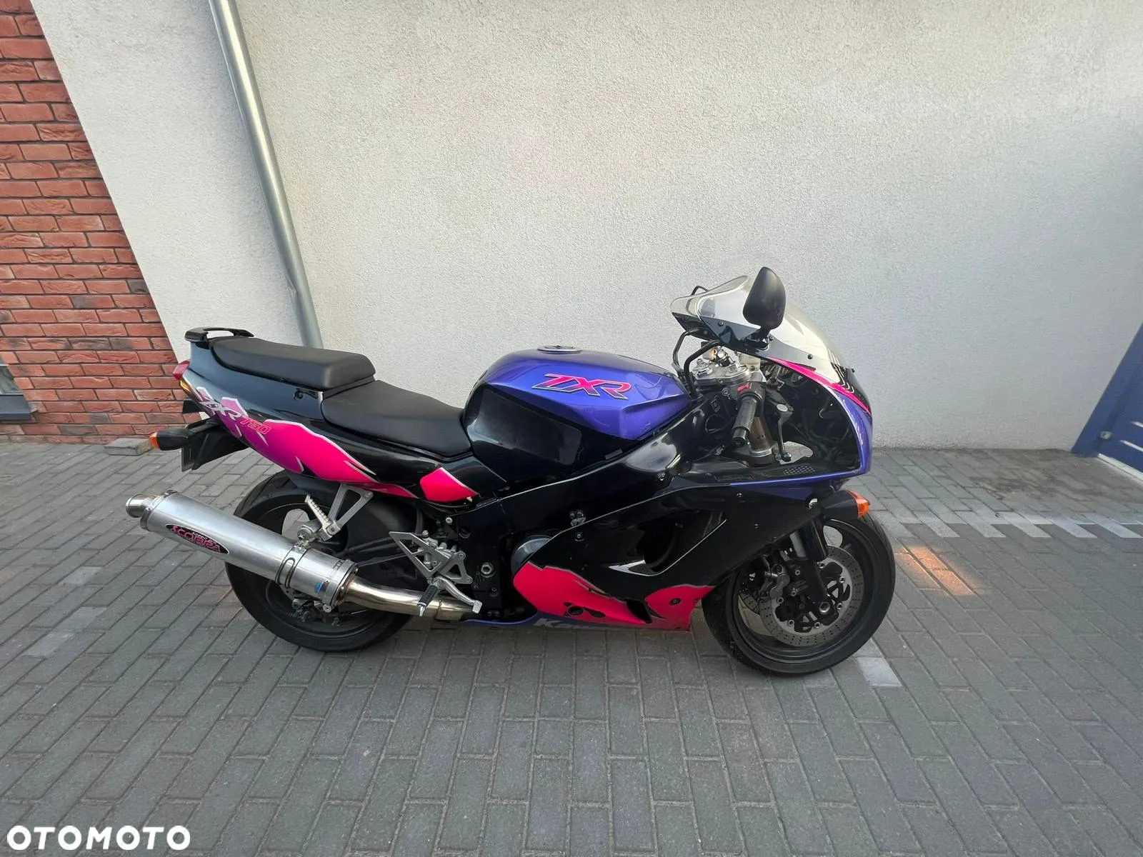 Kawasaki ZXR - 9