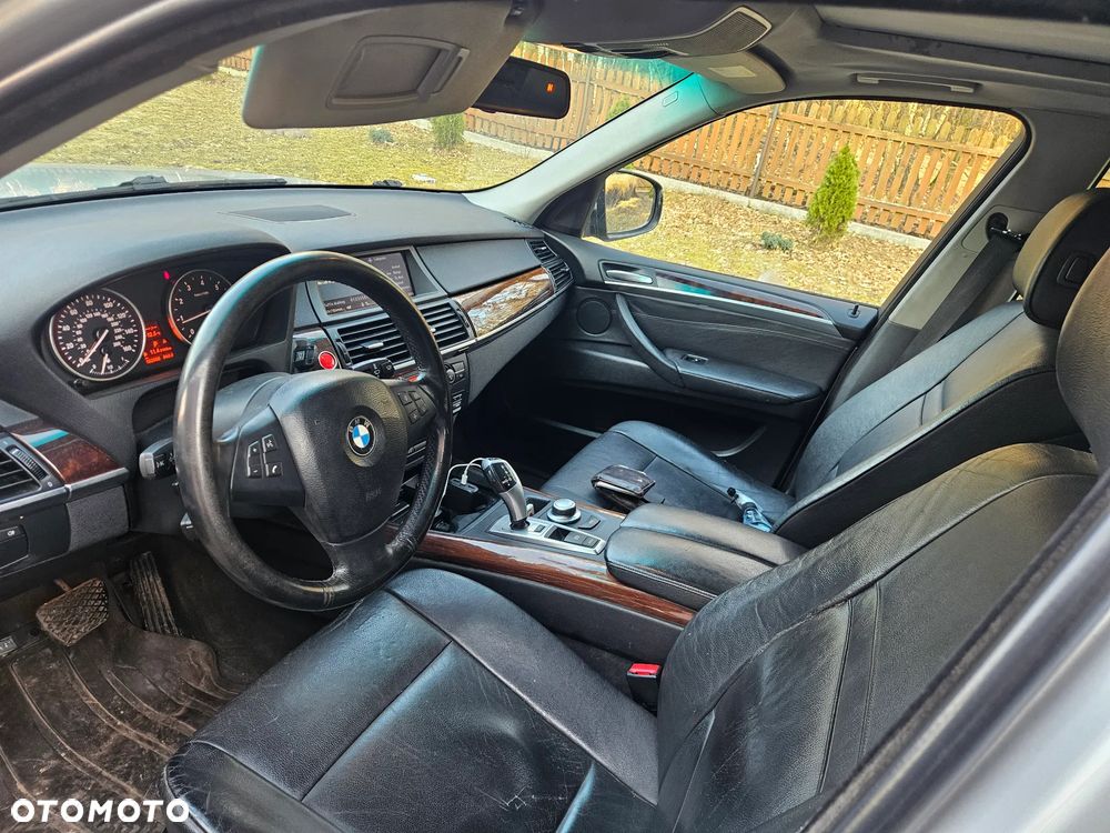 BMW X5 3.0si - 7