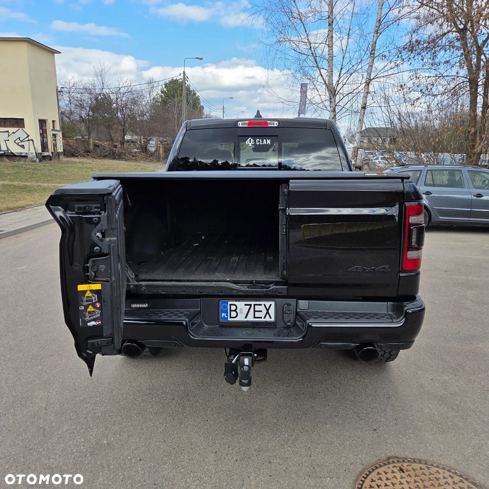 RAM 1500 Crew Cab Sport - 16