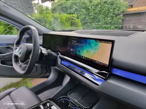 BMW i5 eDrive40 Edição Desportiva M - 2