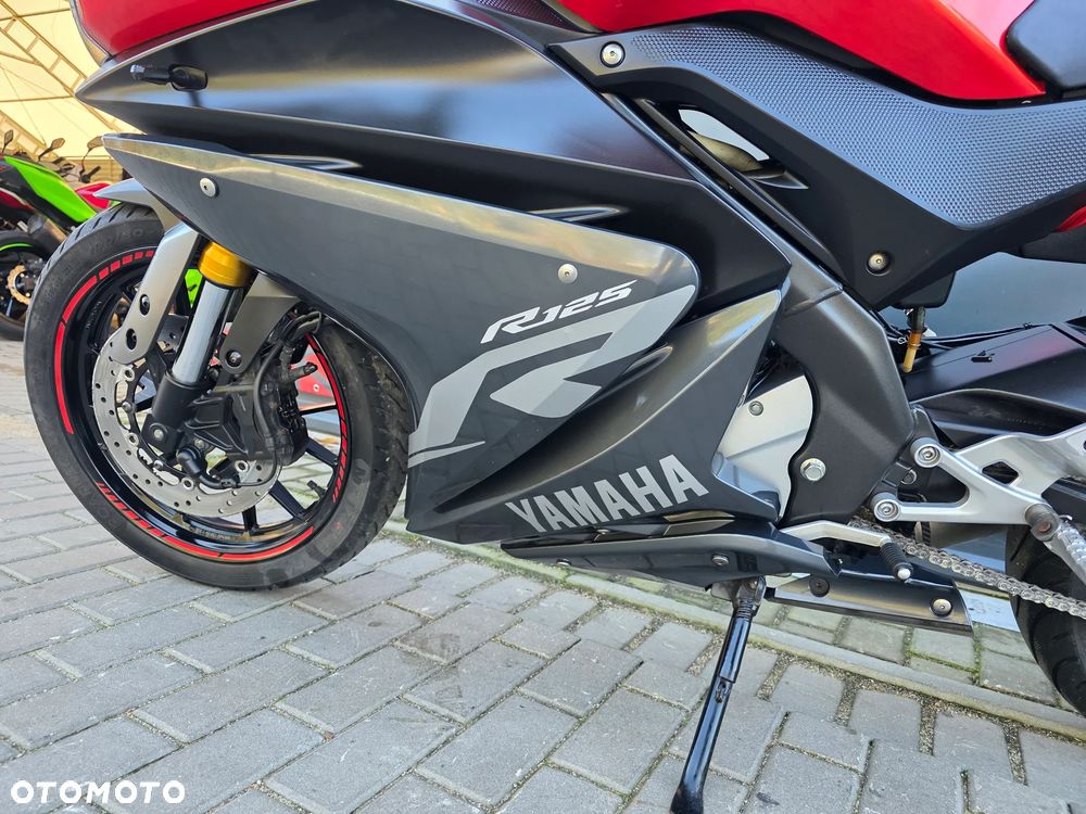 Yamaha YZF - 11