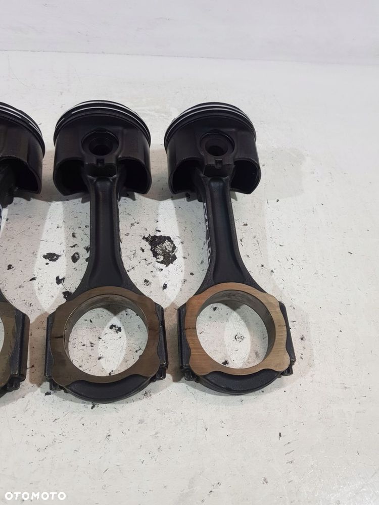 TŁOK KORBOWÓD 082318 MERCEDES W213 W205 2.0 CDI 654920 - 3