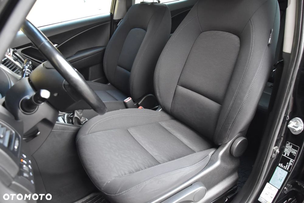 Hyundai ix20 1.4 blue YES - 19