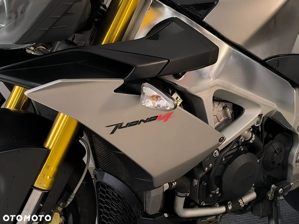 Aprilia Tuono - 8