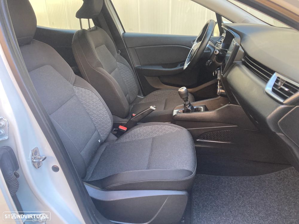 Renault Clio TCe 90 EVOLUTION - 28
