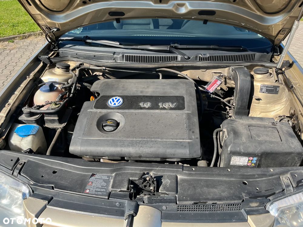 Volkswagen Bora Variant 1.6 - 4