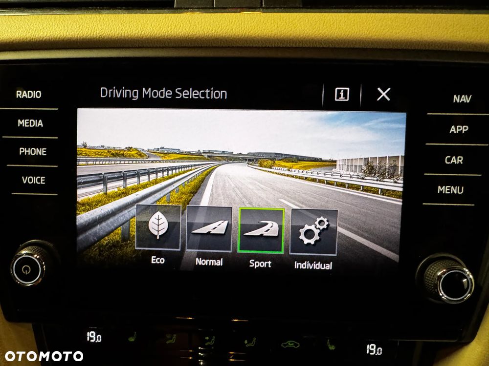 Skoda Octavia 2.0 TSI 4x4 Style DSG - 34