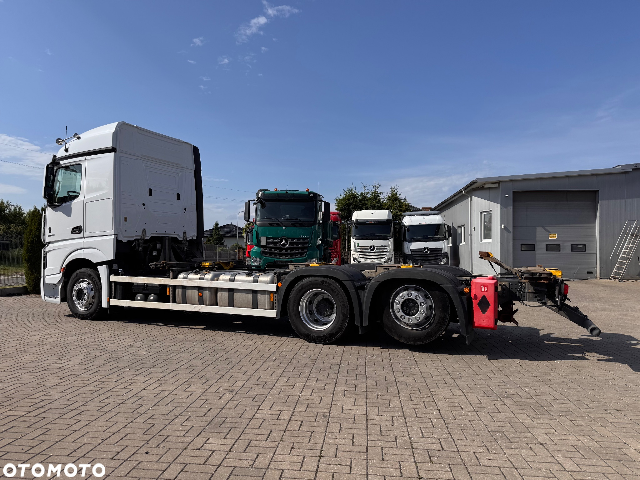 Mercedes-Benz Actros - 4