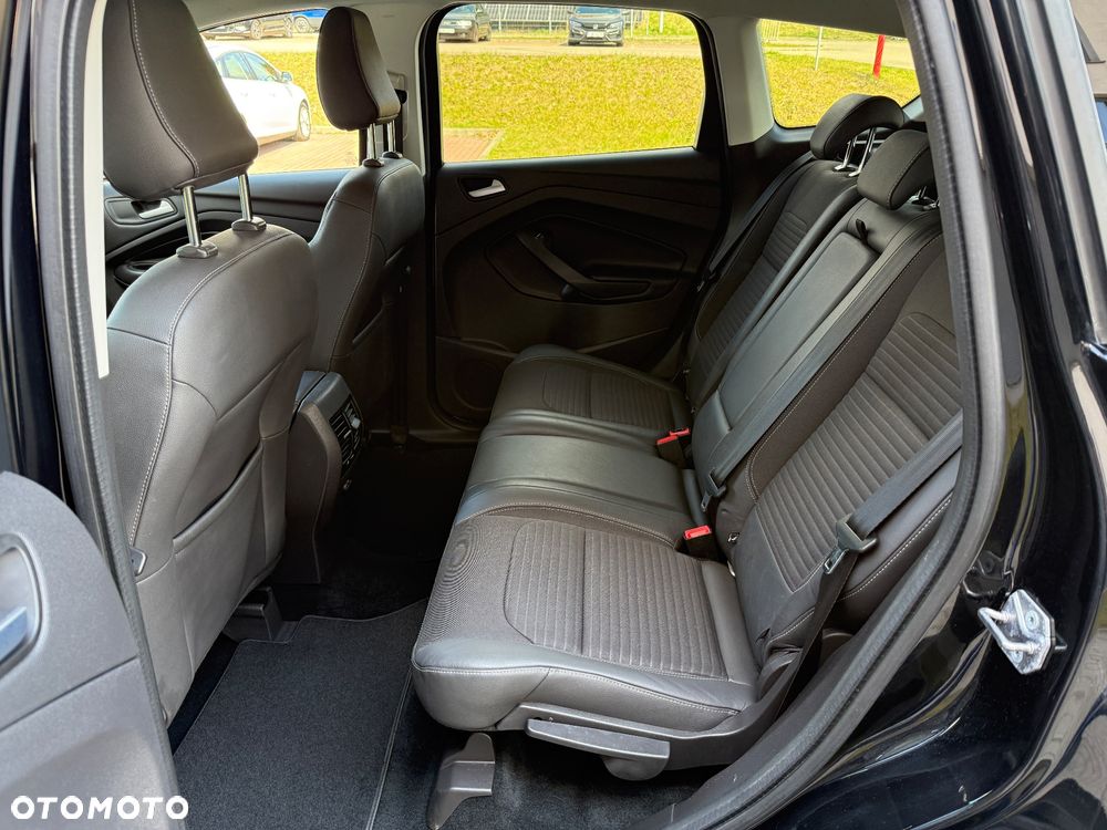 Ford Kuga 1.5 EcoBoost 2x4 Titanium - 11