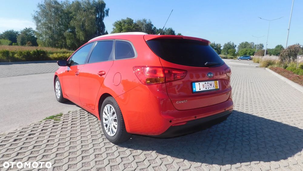 Kia Ceed - 21