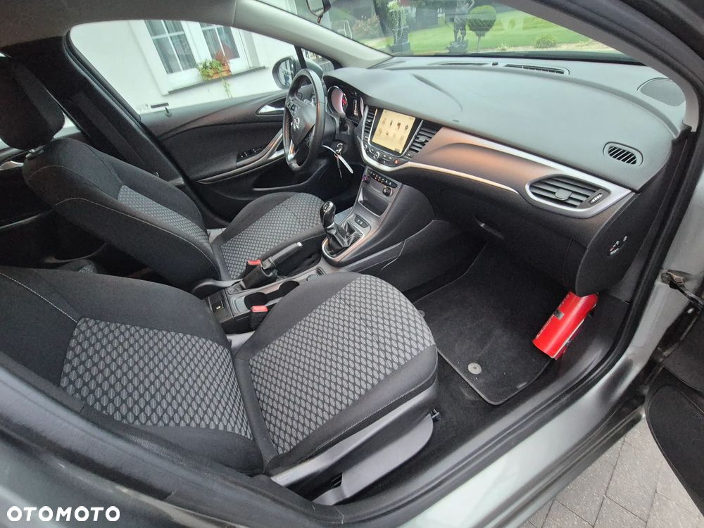 Opel Astra 1.6 CDTI Enjoy - 9