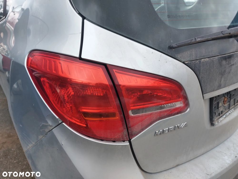 Opel Meriva B lampa tylna lewa na błotnik - 1