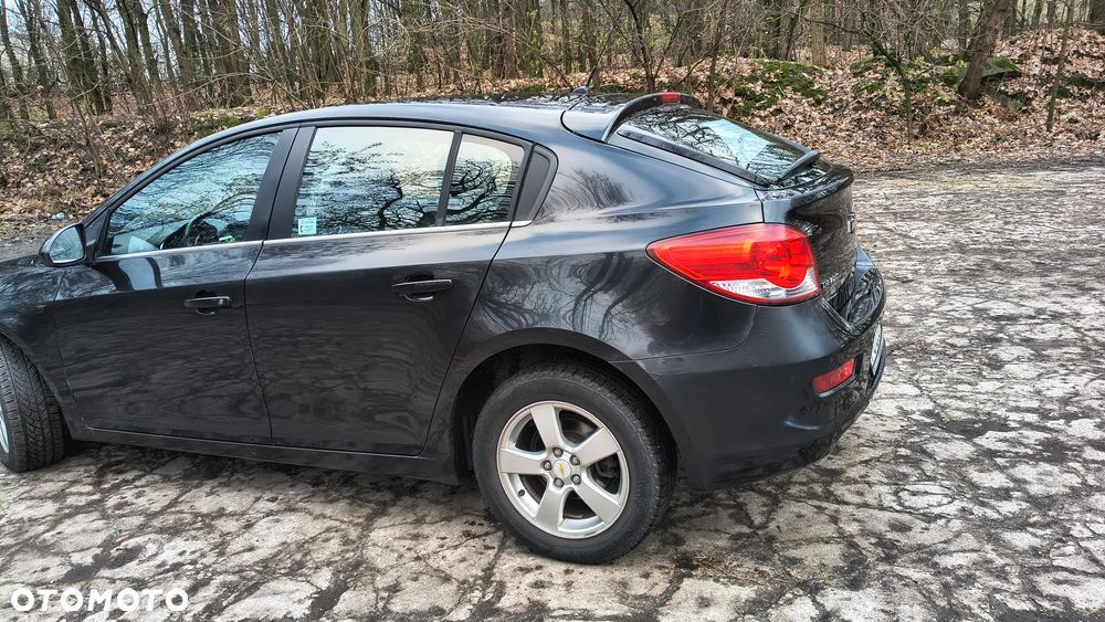 Chevrolet Cruze 1.8 LT - 28
