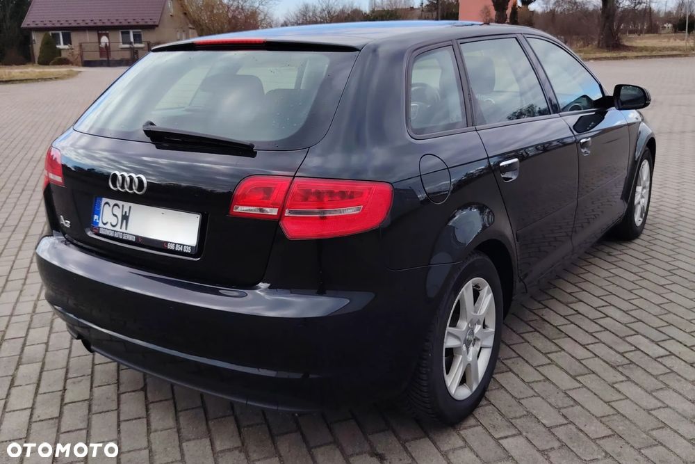 Audi A3 Sportback 1.2 TFSI Ambiente - 4