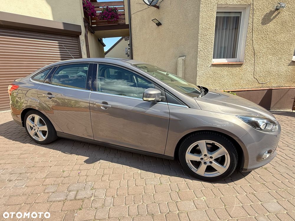 Ford Focus 1.6 Titanium - 2