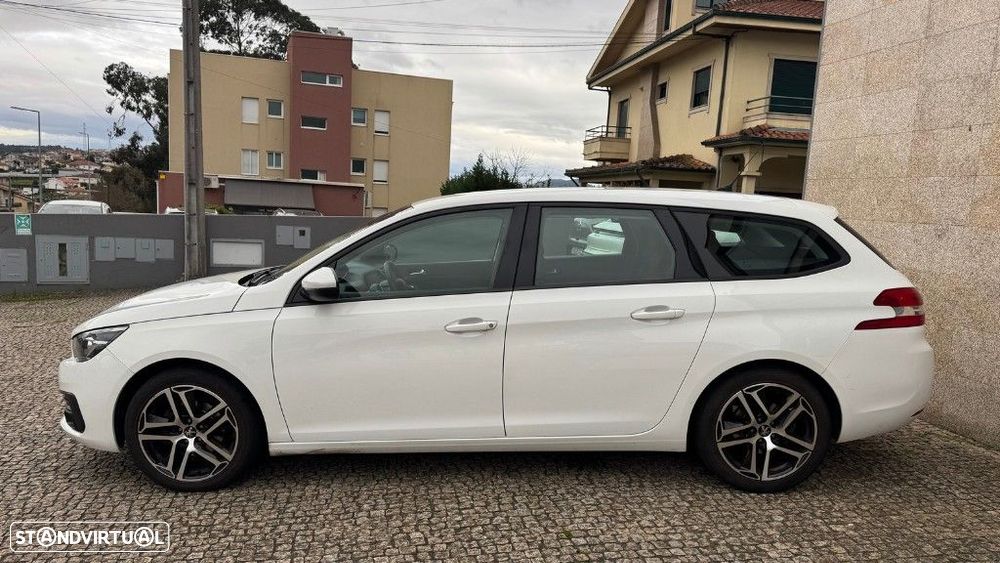Peugeot 308 1.5 BlueHDi Allure EAT8 - 5