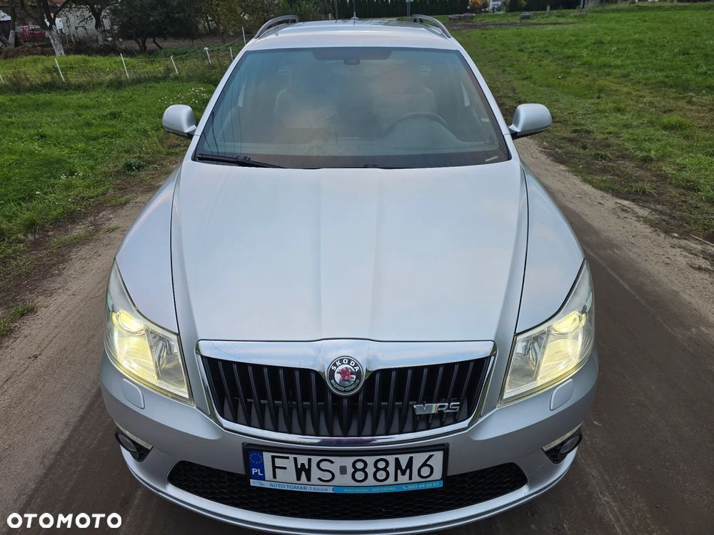 Skoda Octavia Combi 2.0 TDI CR DPF RS - 4