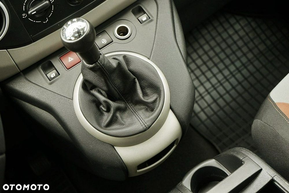 Peugeot Partner - 23