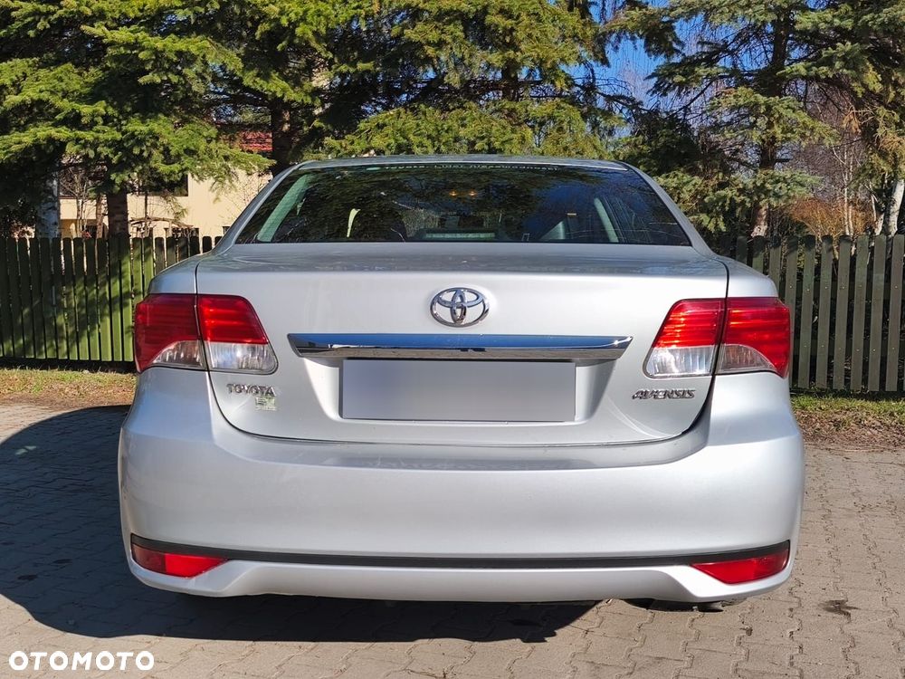 Toyota Avensis 1.8 Luna EU5 - 7