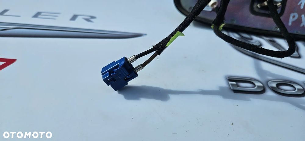 Dodge Durango III LIFT 2017- Antena GPS Antena dachowa płetwa moduł anteny KOLOR PXJ  P1YG06KXJAF - 4