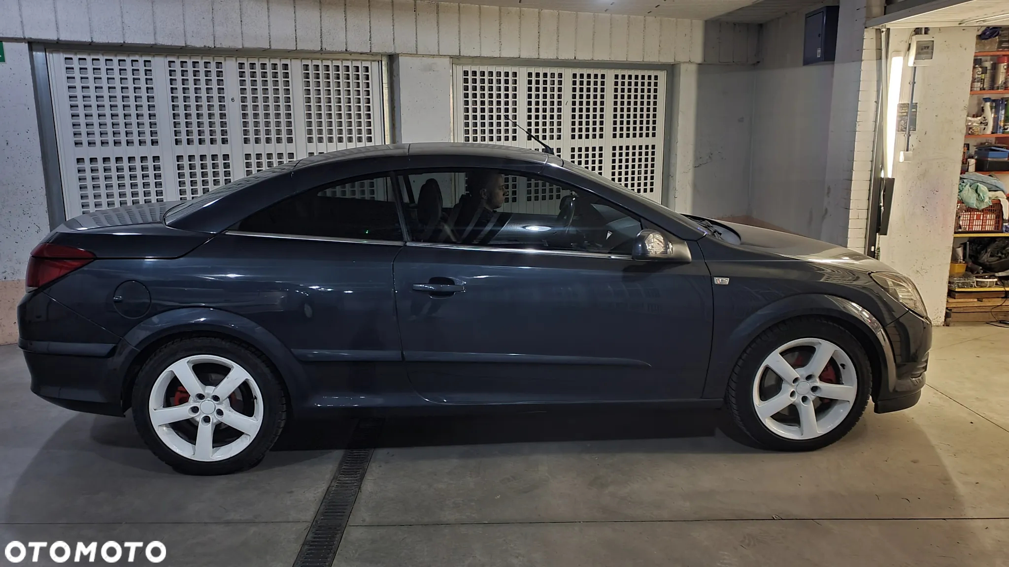 Opel Astra Twin Top 1.9 CDTI Cosmo - 28