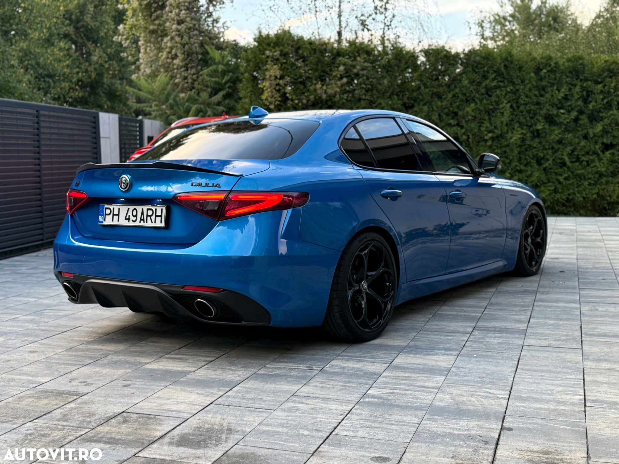 Alfa Romeo Giulia 2.2 Diesel AT8-Q4 Veloce - 3