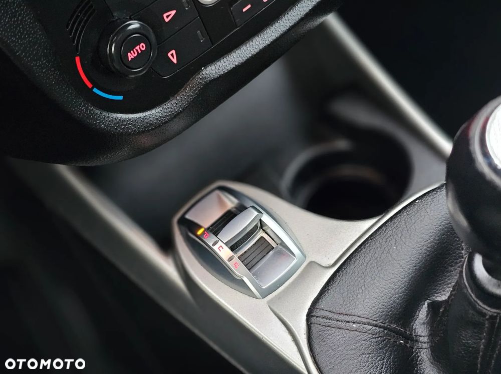 Peugeot 308 2.0 HDi Premium - 14