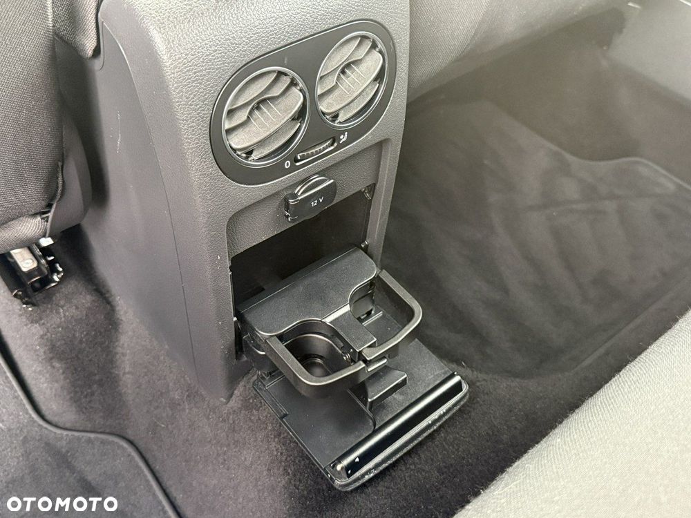 Volkswagen Golf Plus - 26