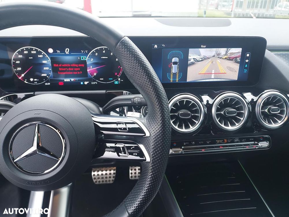 Mercedes-Benz GLA - 18