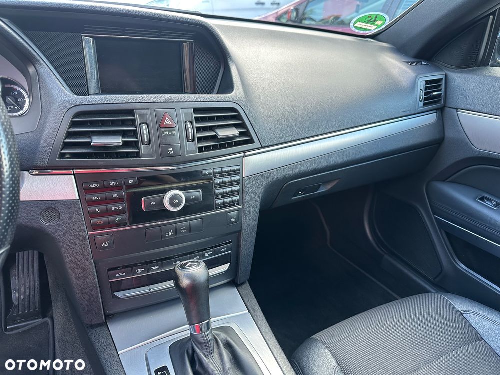 Mercedes-Benz Klasa E 250 CGI BlueEffICIENCY - 27