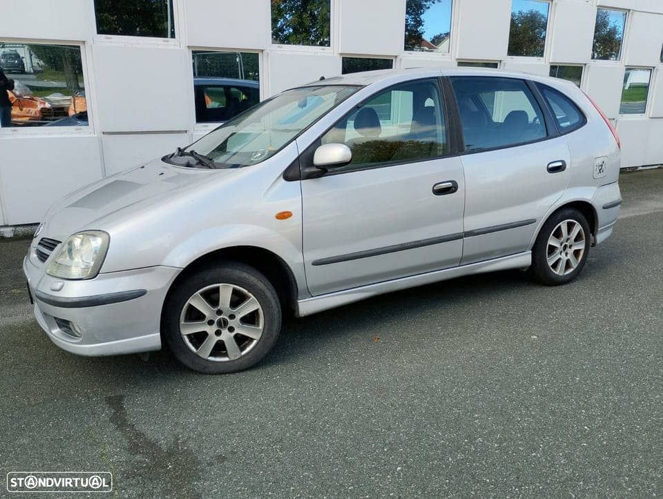Nissan Almera Tino - 4