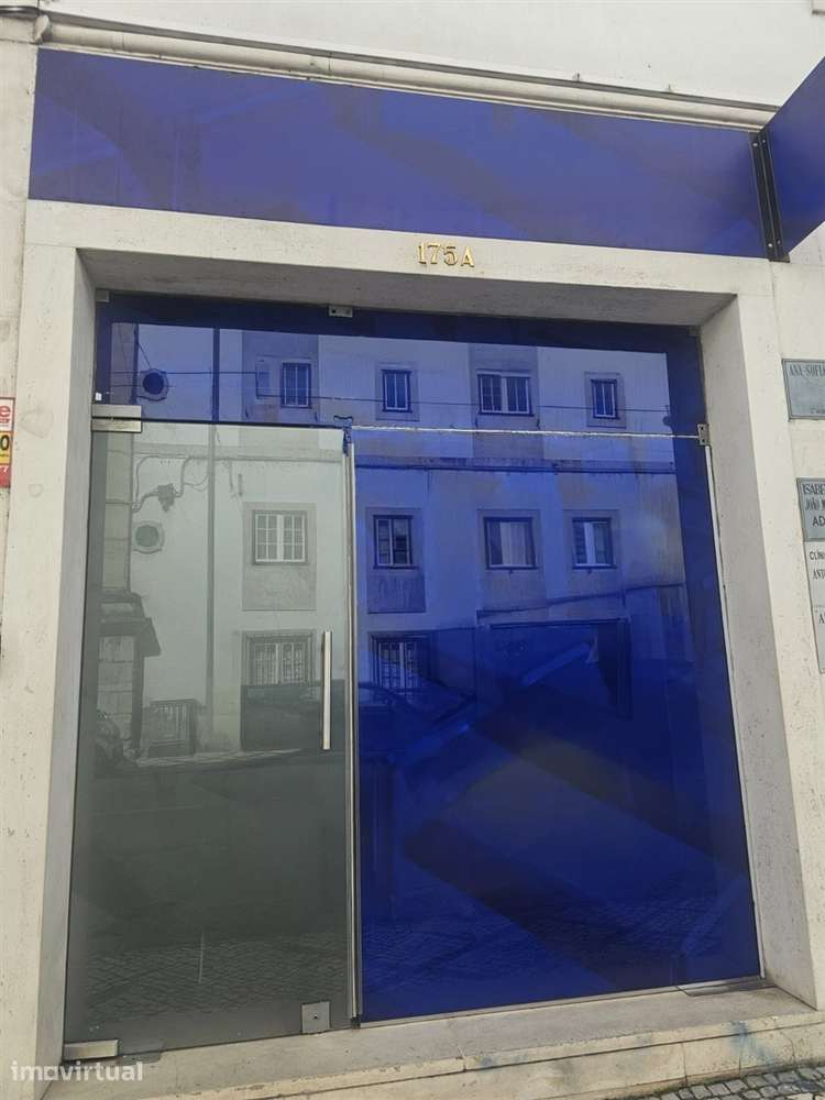 Loja no Coração da Baixa de Coimbra – Localização Premium! - Grande imagem: 4/10