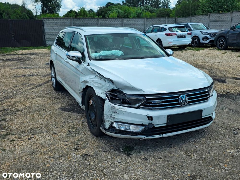 Volkswagen Passat 2.0 TDI (BlueMotion Technology) Trendline - 12