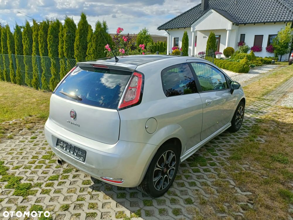 Fiat Grande Punto - 10