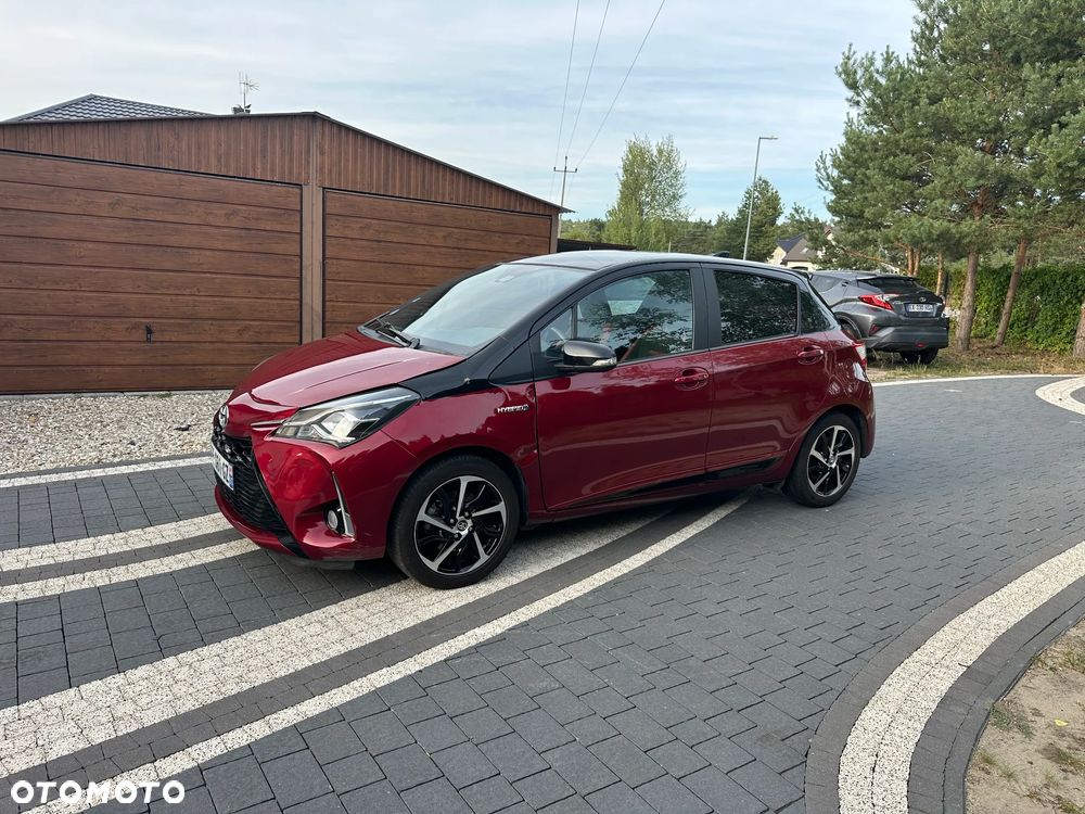 Toyota Yaris Hybrid 100 Selection Platinum - 3