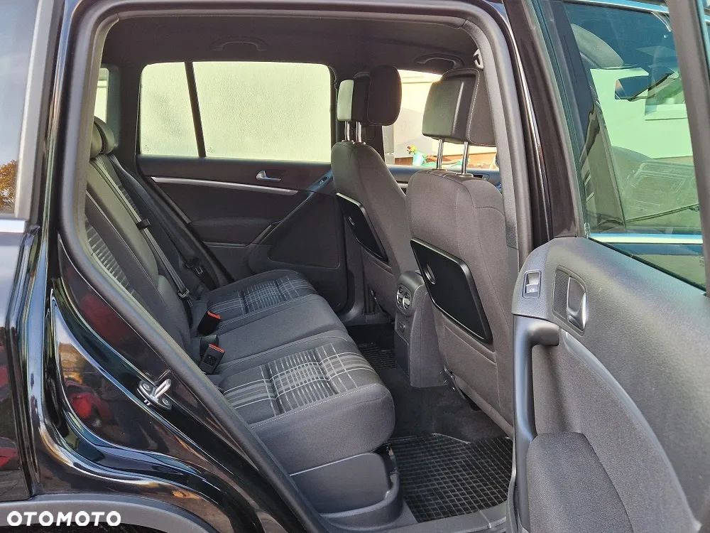 Volkswagen Tiguan 2.0 TDI SCR BlueMotion Technology Lounge Sport & Style - 13