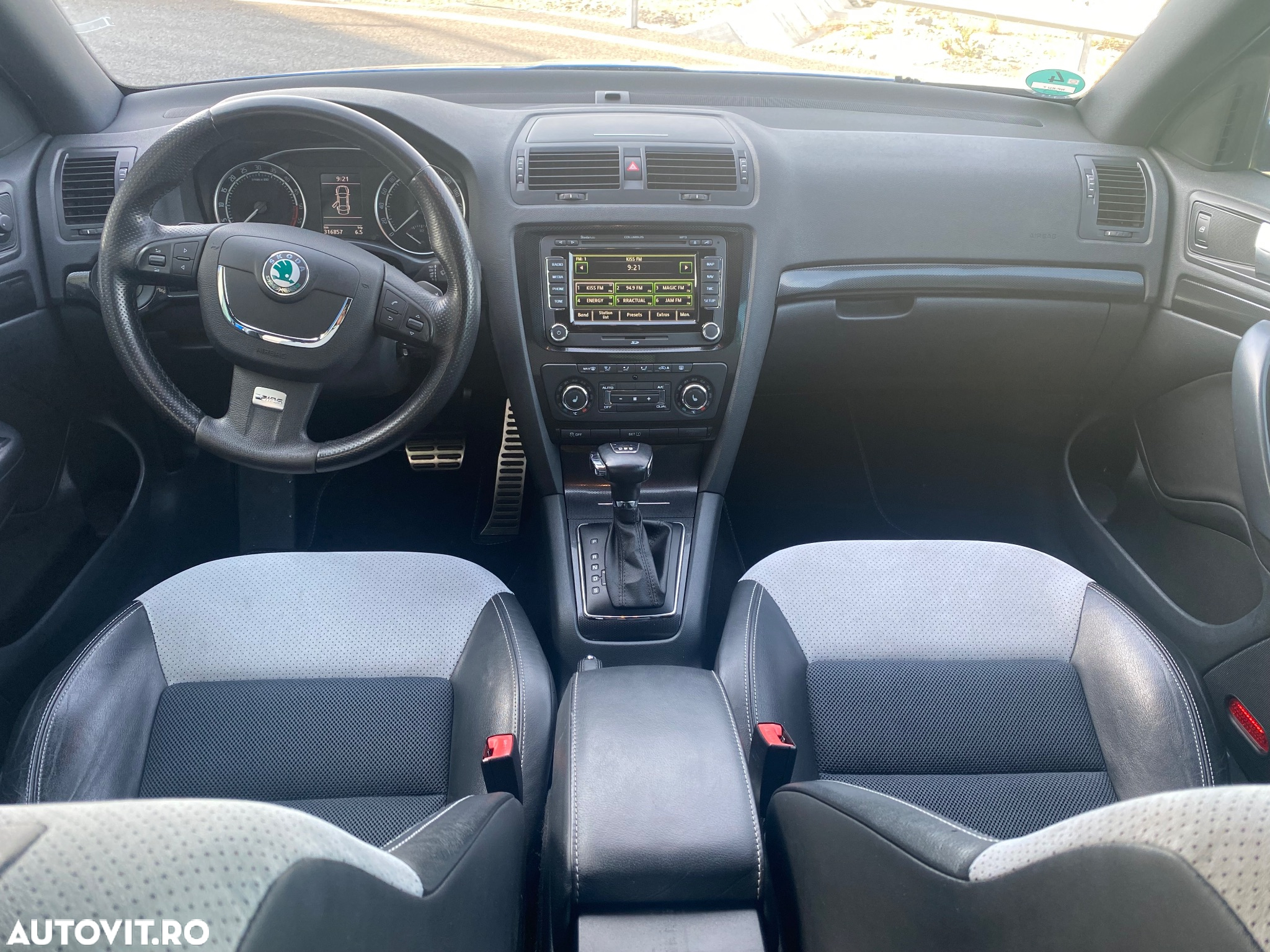 Skoda Octavia 2.0 TDI DPF DSG RS - 8