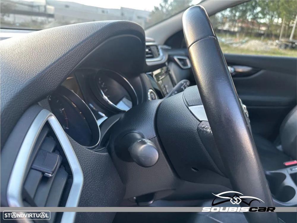 Nissan Qashqai 1.5 dCi N-Connecta - 12
