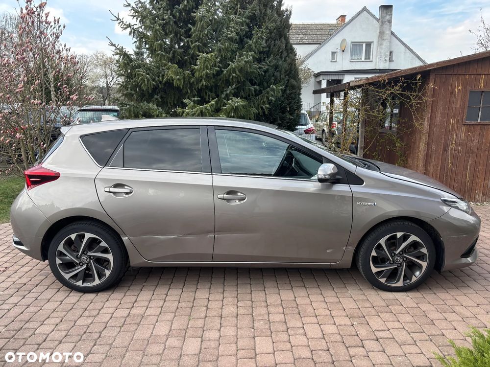 Toyota Auris - 5