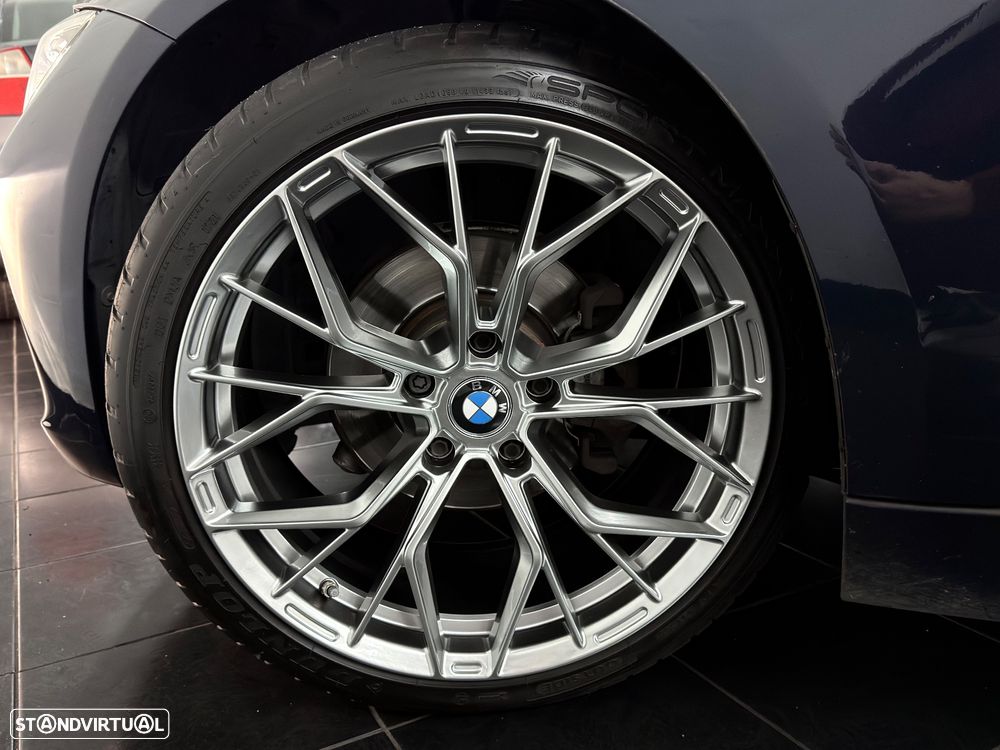 BMW 320 d Line Sport - 29