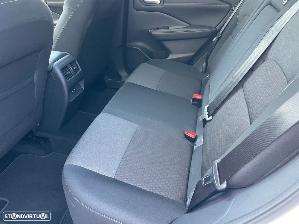 Nissan Qashqai 1.3 DIG-T N-Connecta LED - 10