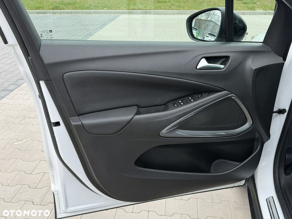 Opel Crossland X - 15