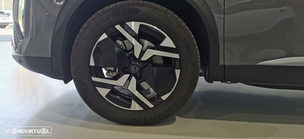 Peugeot e-2008 54 kWh Allure — fotografia 18