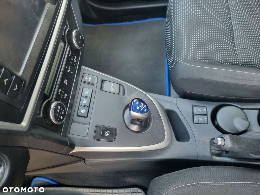 Toyota Auris 1.8 HSD Luna - 23