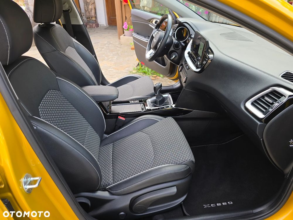 Kia XCeed 1.5 T-GDI OPF JBL Sound Edition - 16