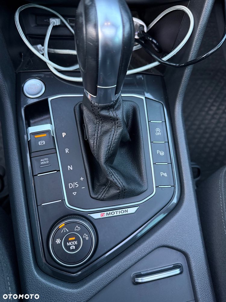 Volkswagen Tiguan 2.0 TDI SCR 4MOTION (BlueMotion Techn.) DSG Highline - 32